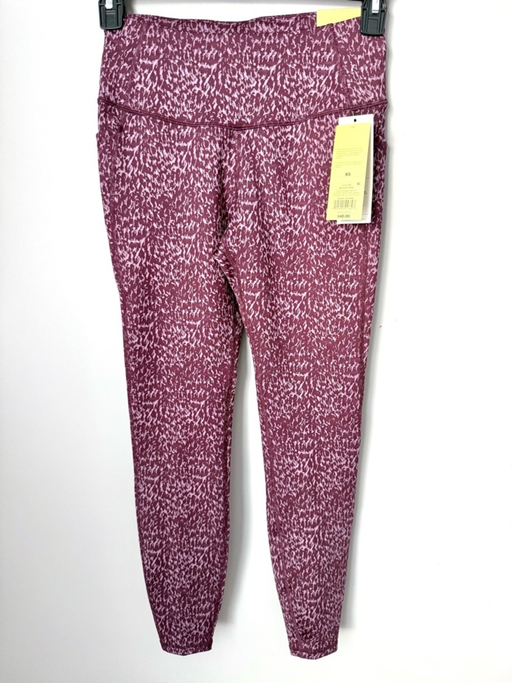 NWT Patterned Purple Workout Leggings with Pockets